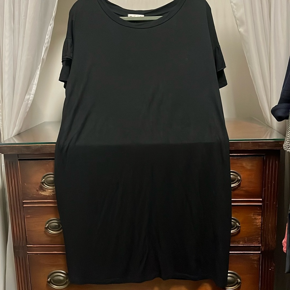 Thyme & Honey Women's Size Large Black Short Sleeve Ruffle Dress